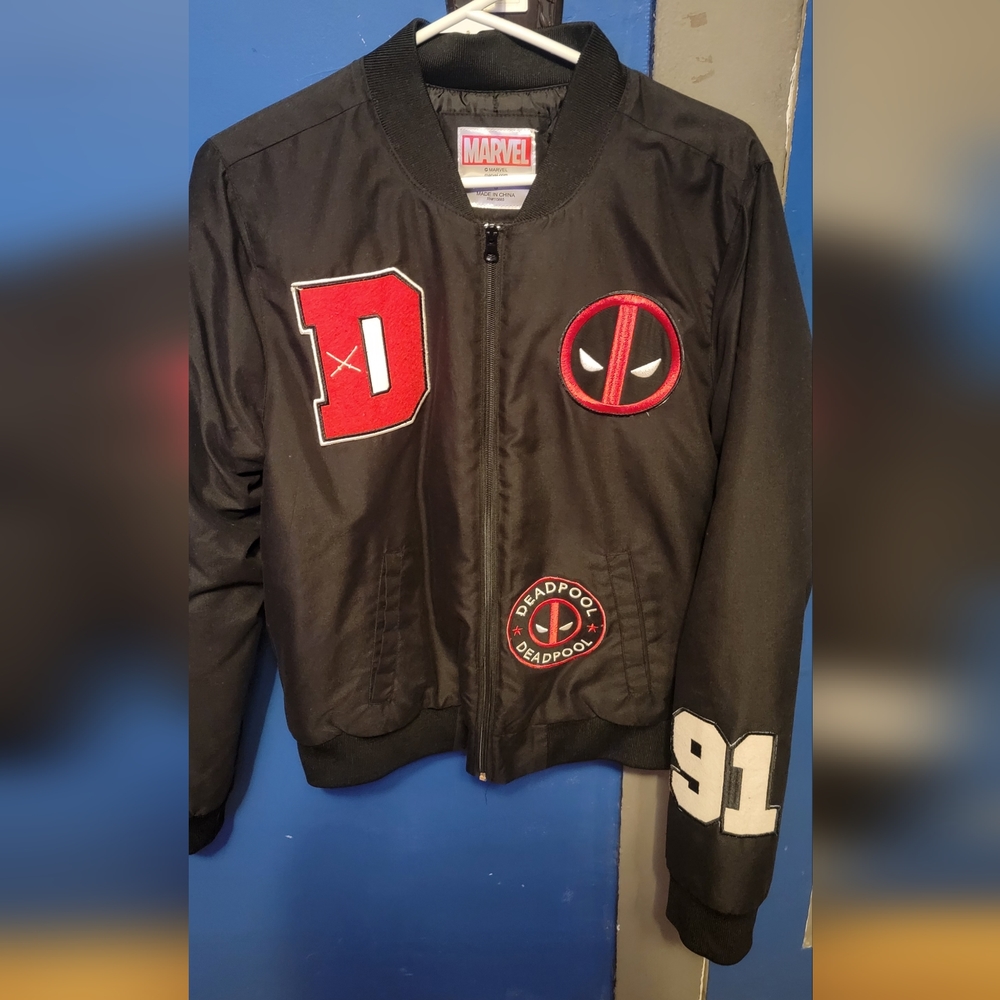 Hot Topic Marvel Deadpool Bomber Jacket - image 2